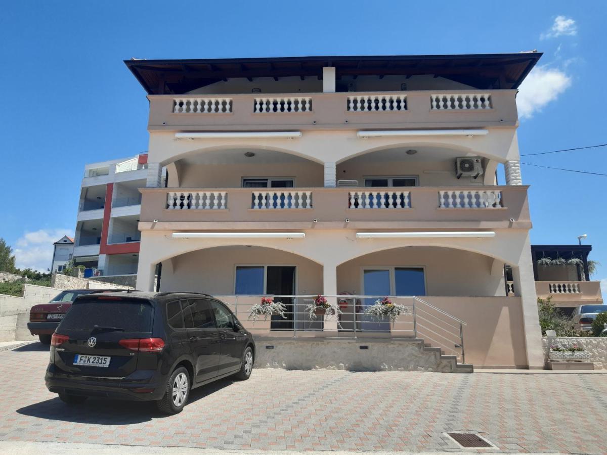 Apartmani Vera Primošten Екстериор снимка