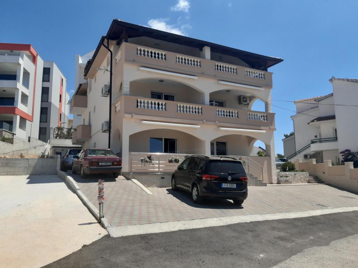 Apartmani Vera Primošten Екстериор снимка