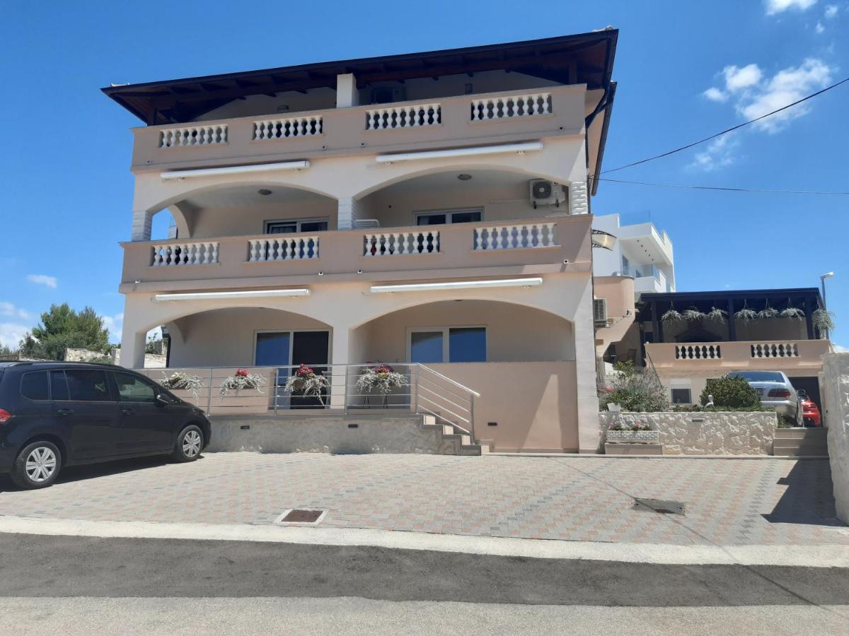 Apartmani Vera Primošten Екстериор снимка