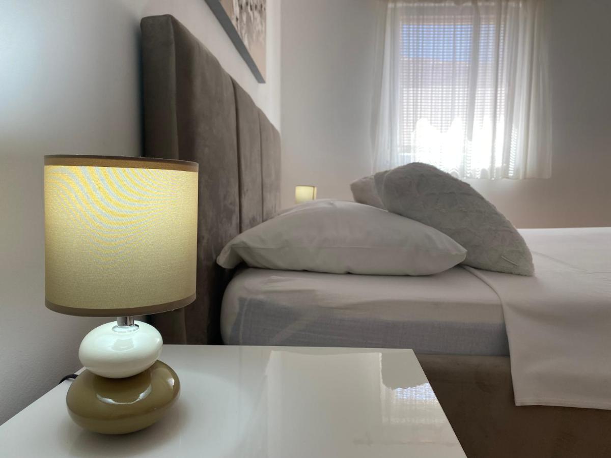 Apartmani Vera Primošten Екстериор снимка