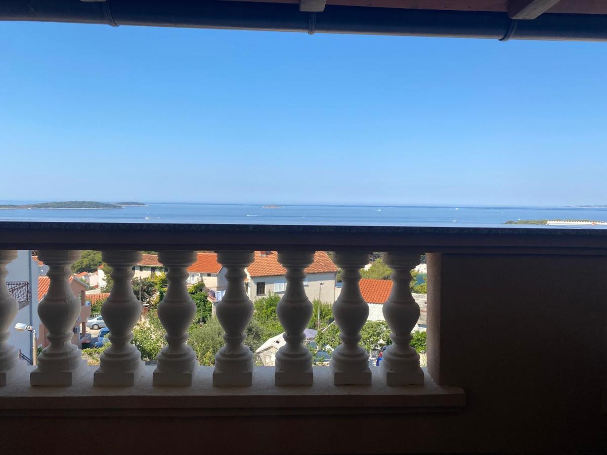 Apartmani Vera Primošten Екстериор снимка