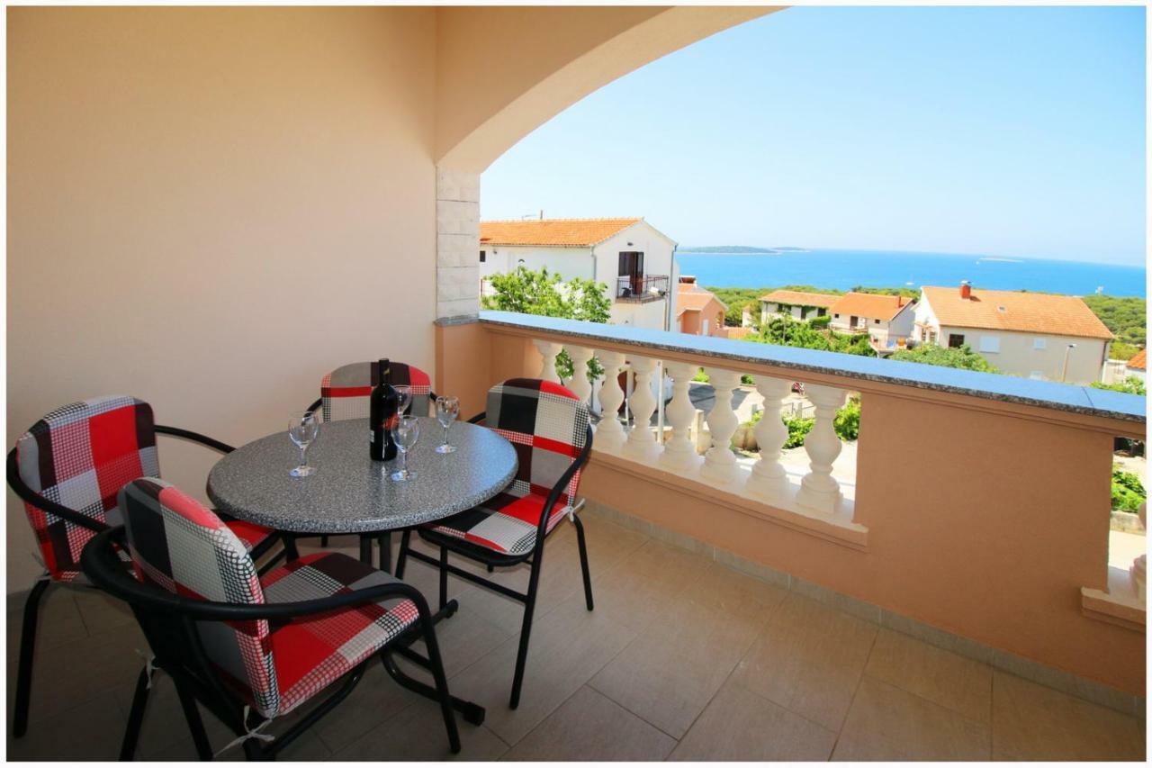 Apartmani Vera Primošten Екстериор снимка